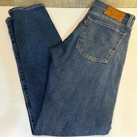 🌟HP🌟Levi’s Premium 510 Skinny Medium Blue Denim Jeans 30 x 32 Sustainably Made - Picture 1 of 10